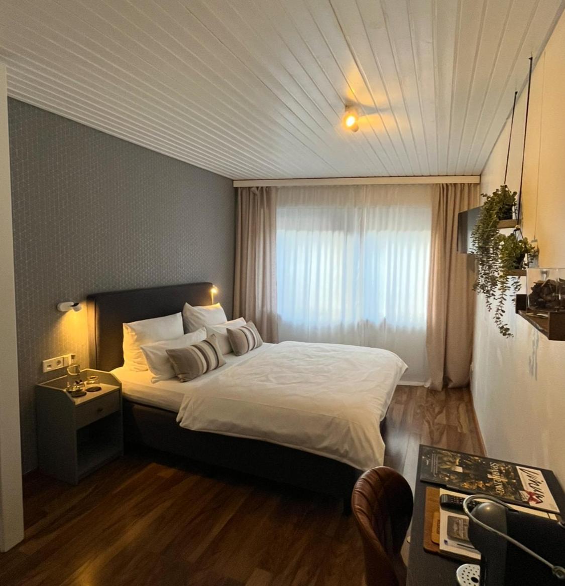 Kreuzblume Hotel & Weinstube Freiburg im Breisgau Kültér fotó