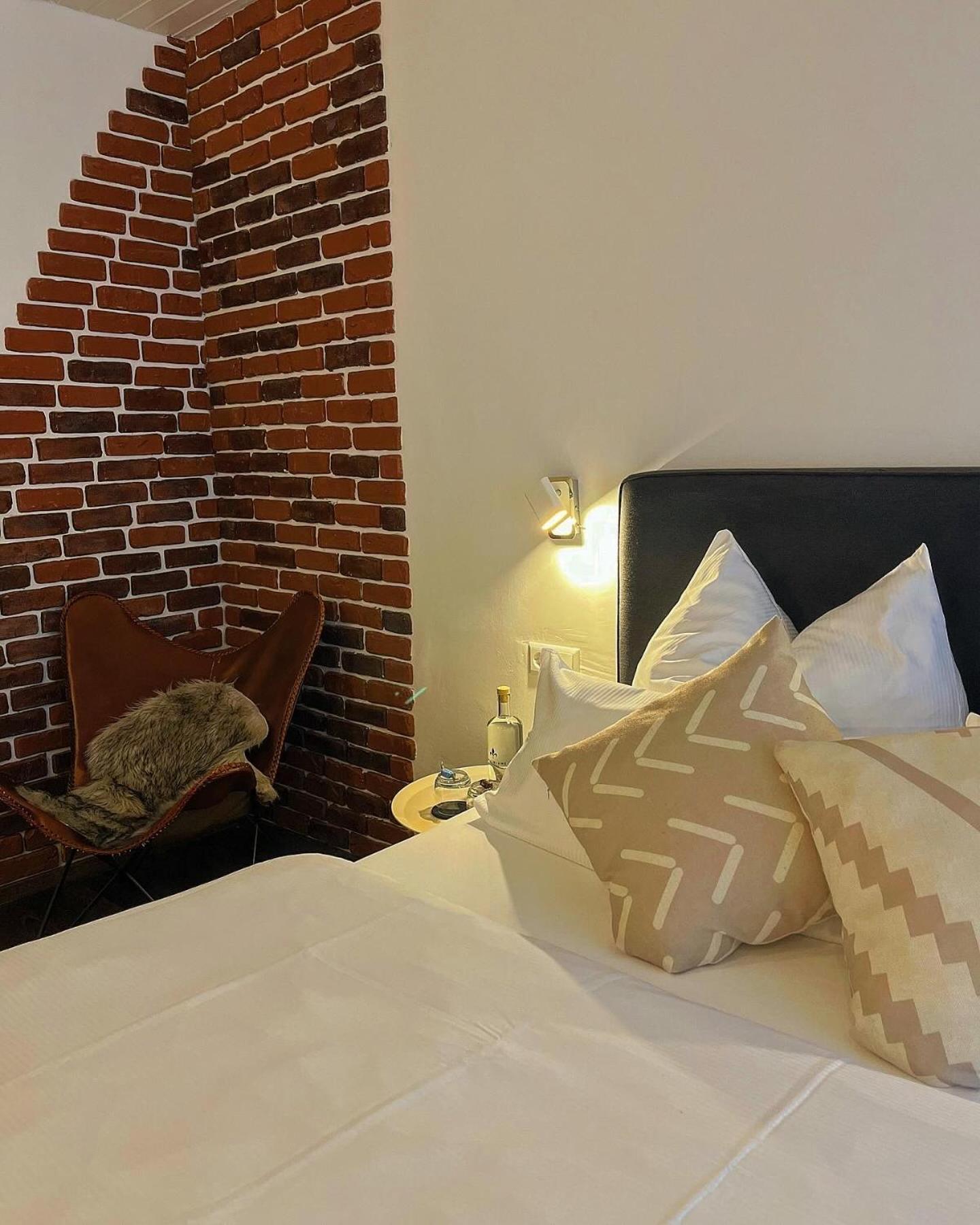 Kreuzblume Hotel & Weinstube Freiburg im Breisgau Kültér fotó